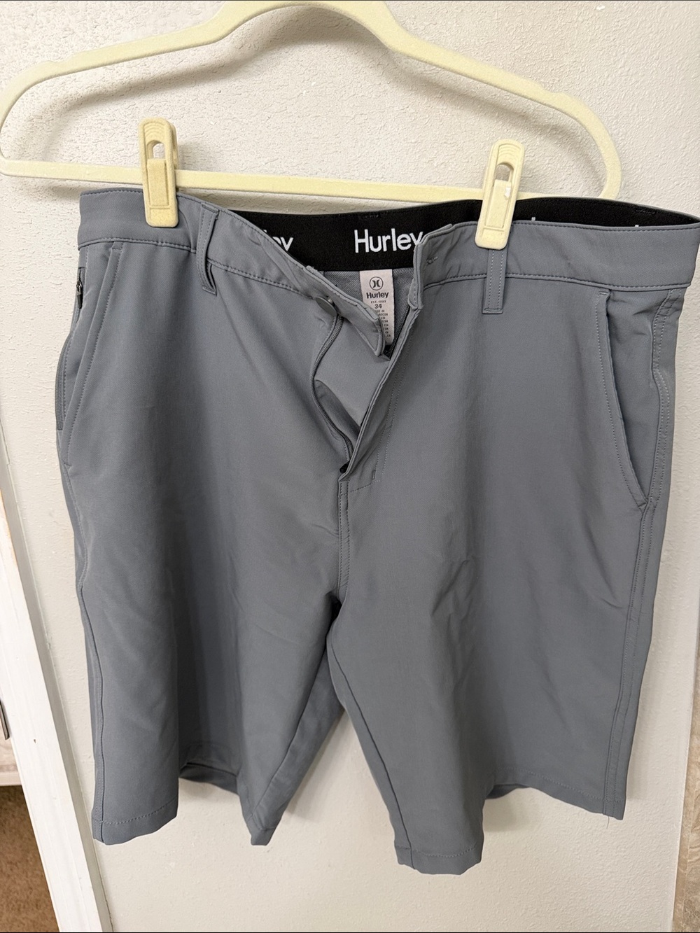 Hurley Men's Gray Athletic Hybrid Shorts